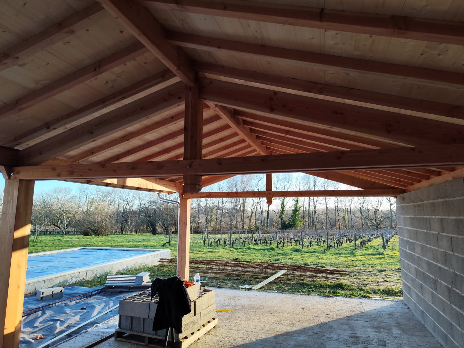 9053701169767611307 2